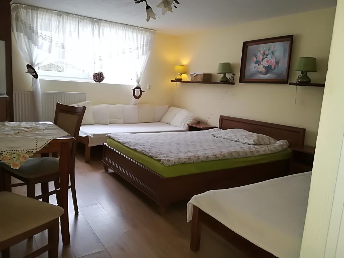 Przystanek Pod Skalkami Appartement Lesko Buitenkant foto